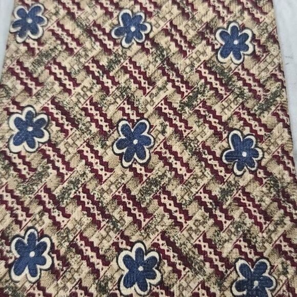 Vintage Italian Silk Blue Flower Basket Weave Tie - Picture 10 of 10